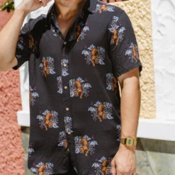 Temples Short Sleeve Shirt