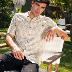 Scriptive Short Sleeve Shirt